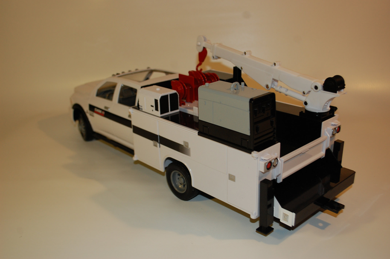 Illustration for article titled Ertl 1/16 "Big Farm" Dodge dually trucks & an introduction
